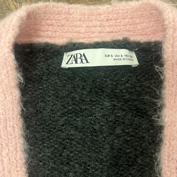 Zara Grey and Pink Wool Sweater - Picture 3 of 8